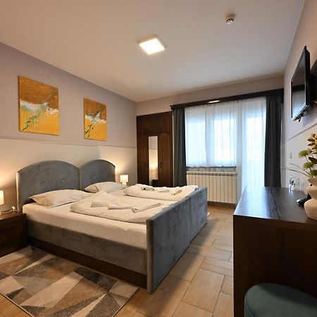 Hotel Lane Сйеница Екстериор снимка