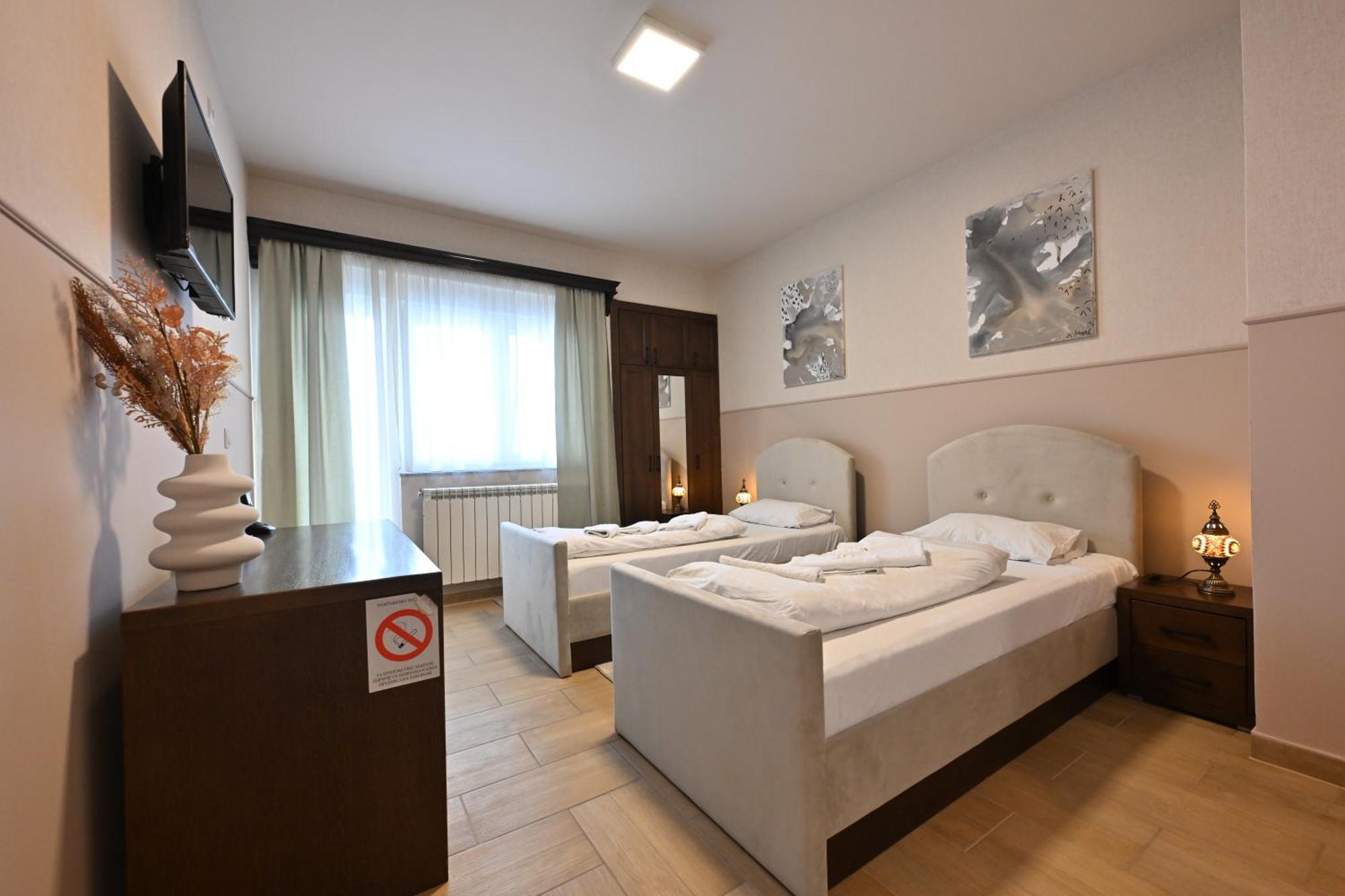 Hotel Lane Сйеница Екстериор снимка