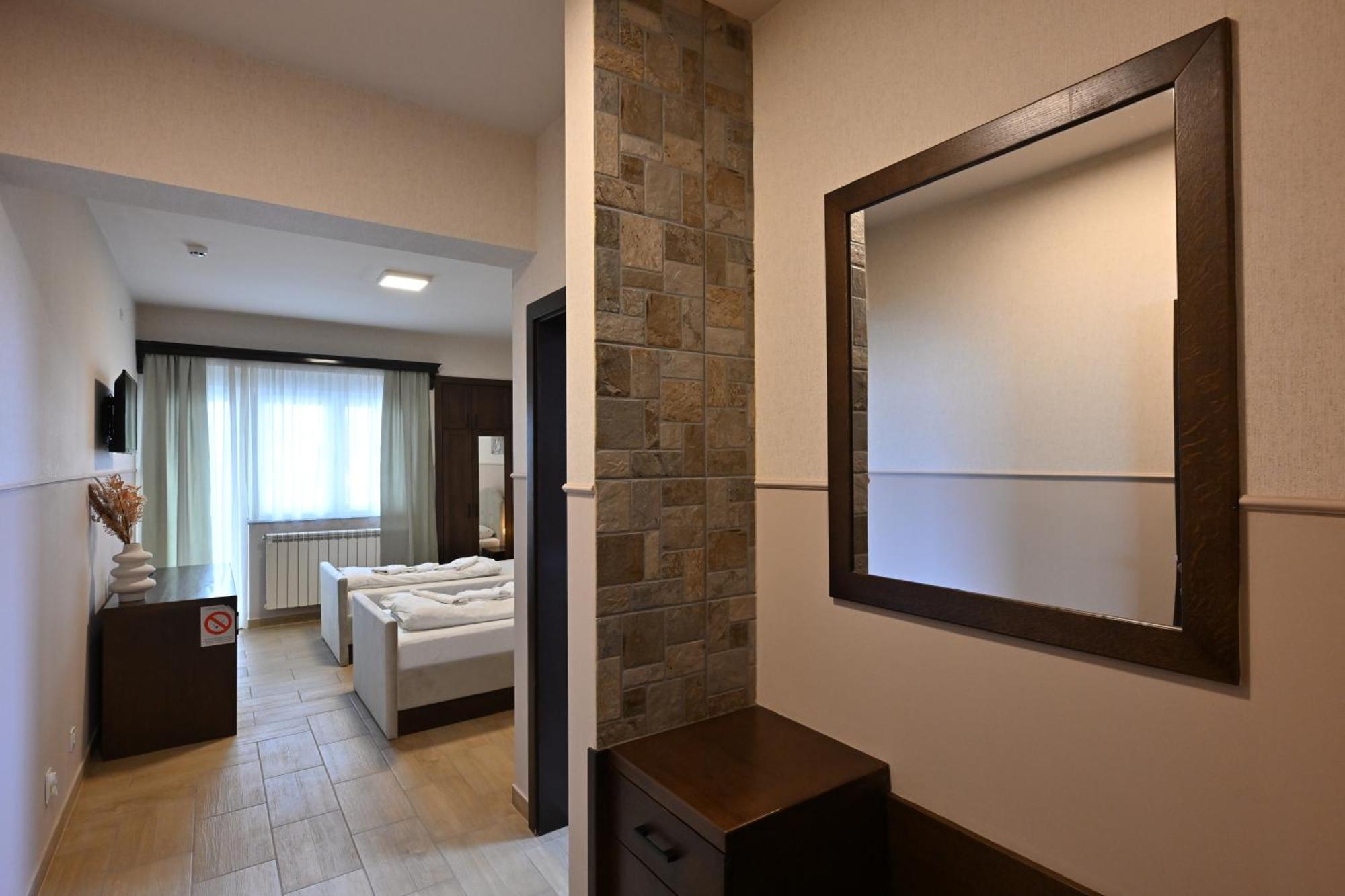 Hotel Lane Сйеница Екстериор снимка