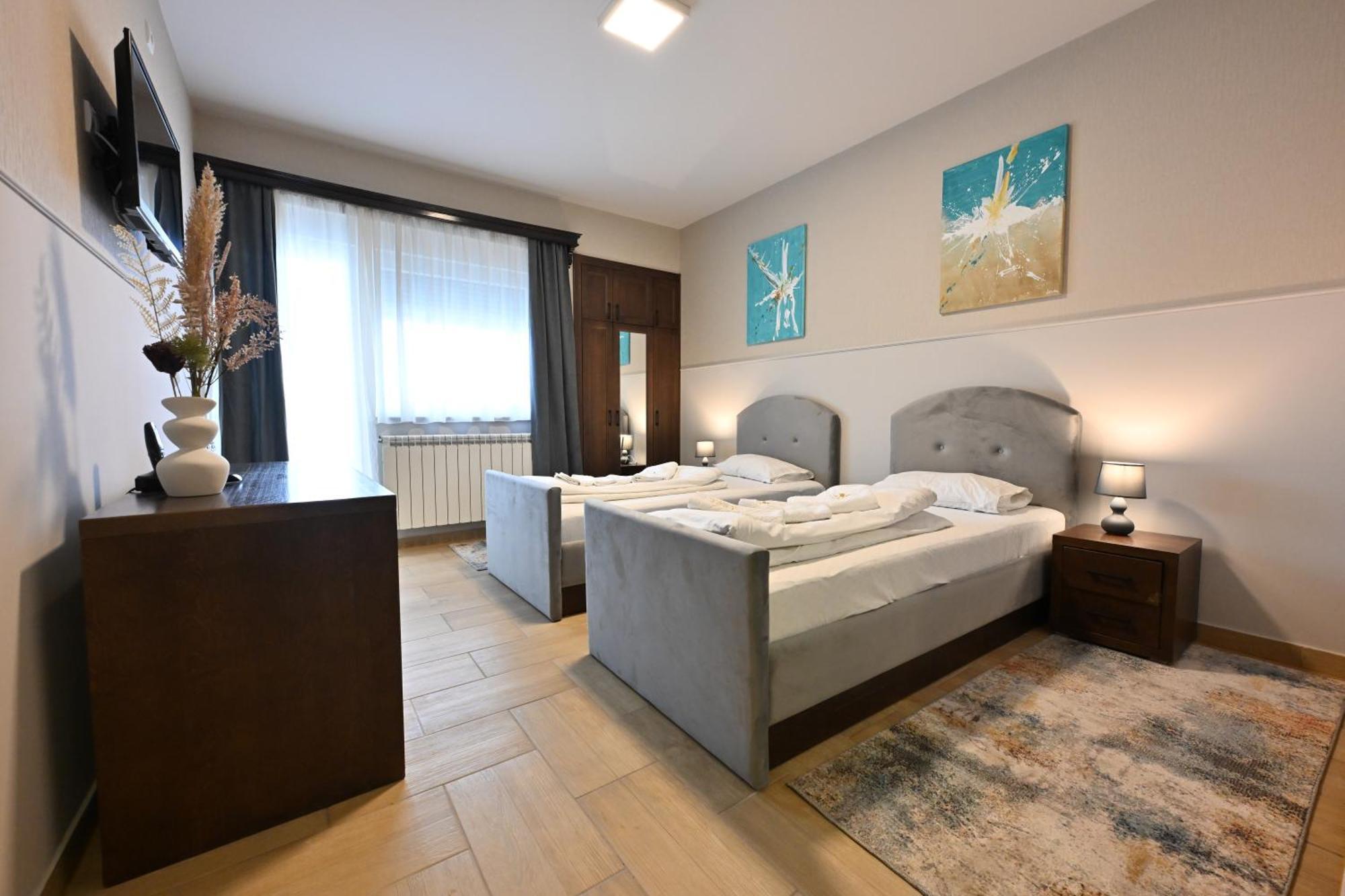 Hotel Lane Сйеница Екстериор снимка