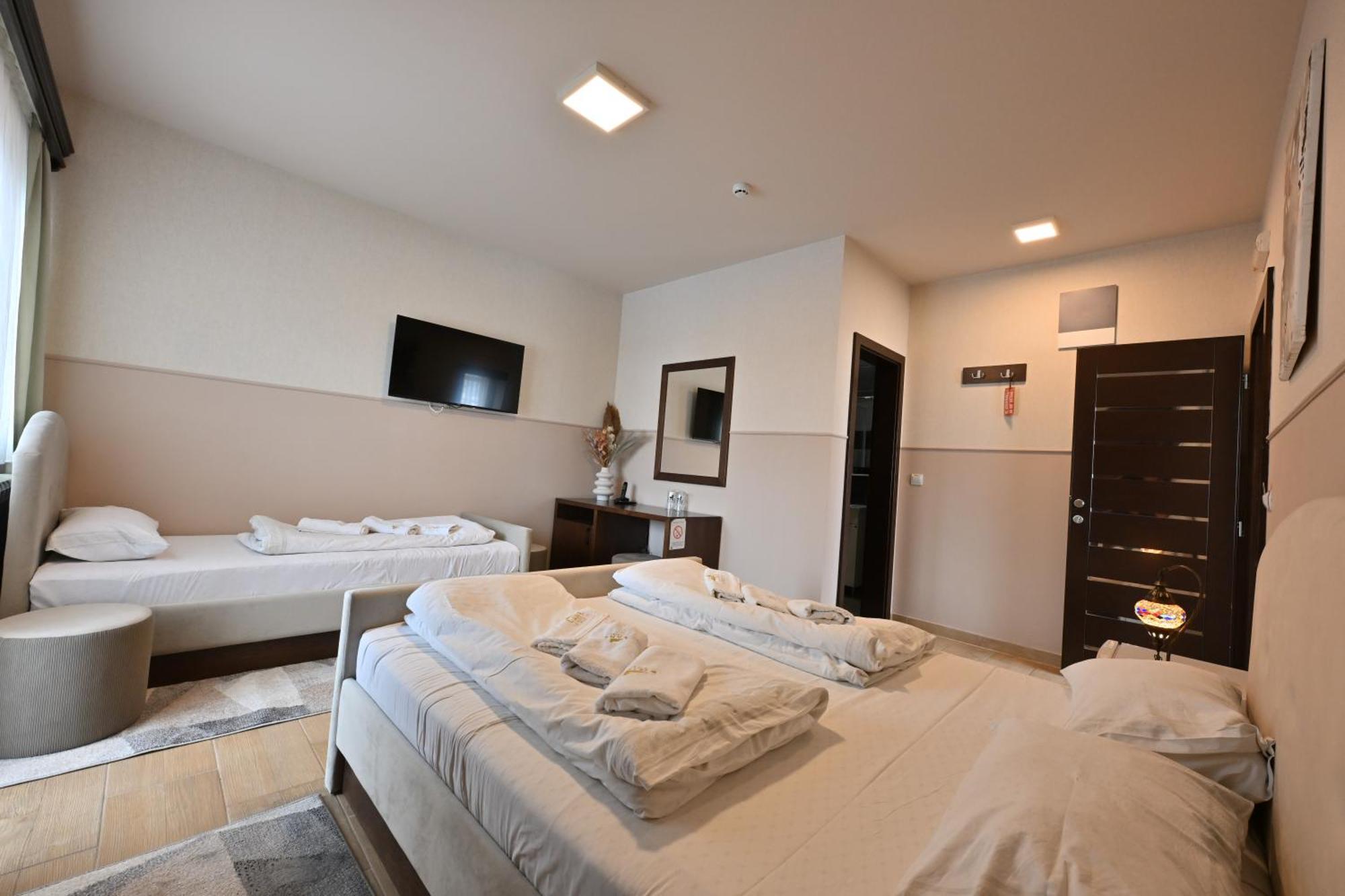 Hotel Lane Сйеница Екстериор снимка